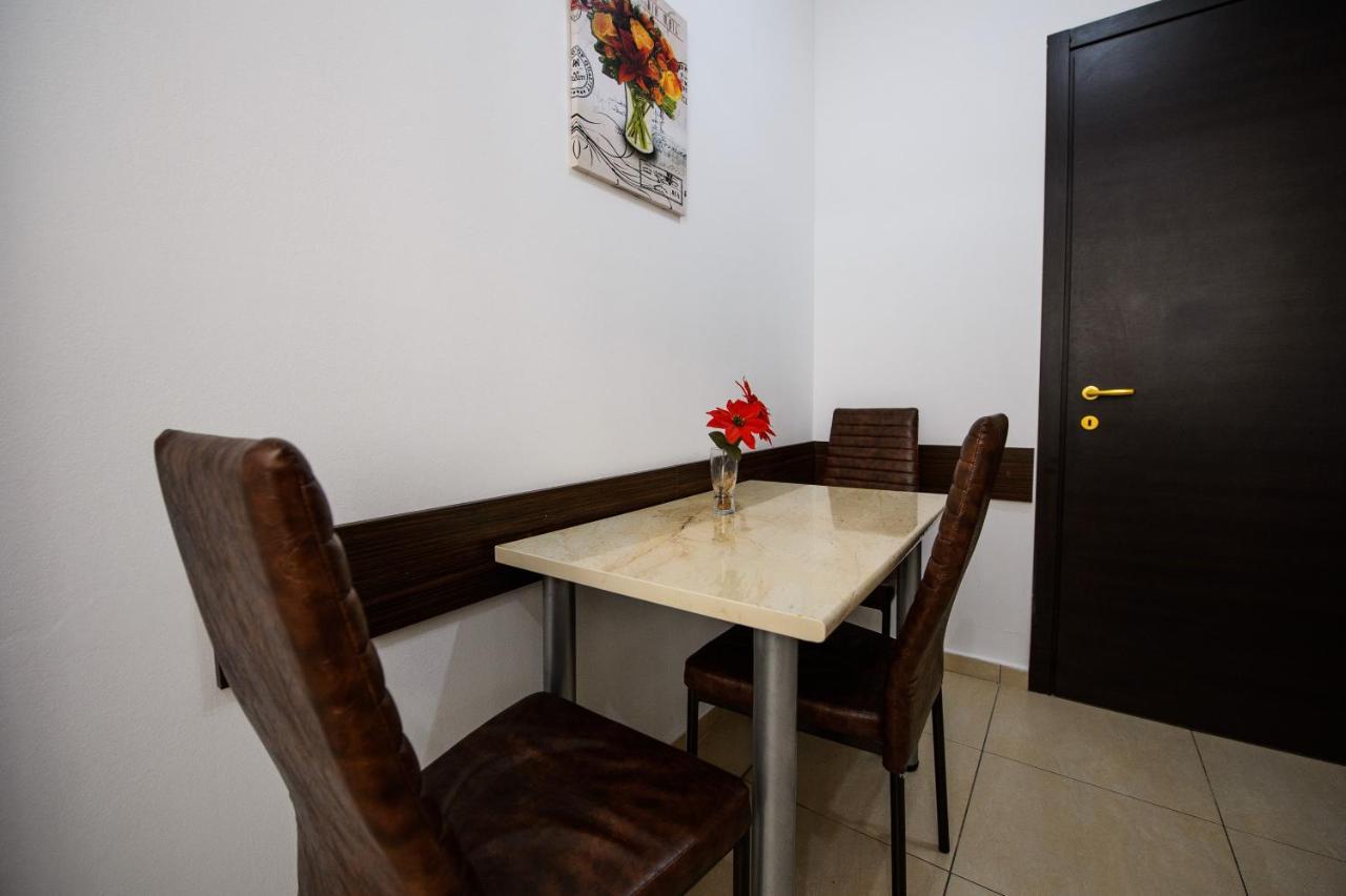 Summerland Relax Apartments Mamaia Εξωτερικό φωτογραφία